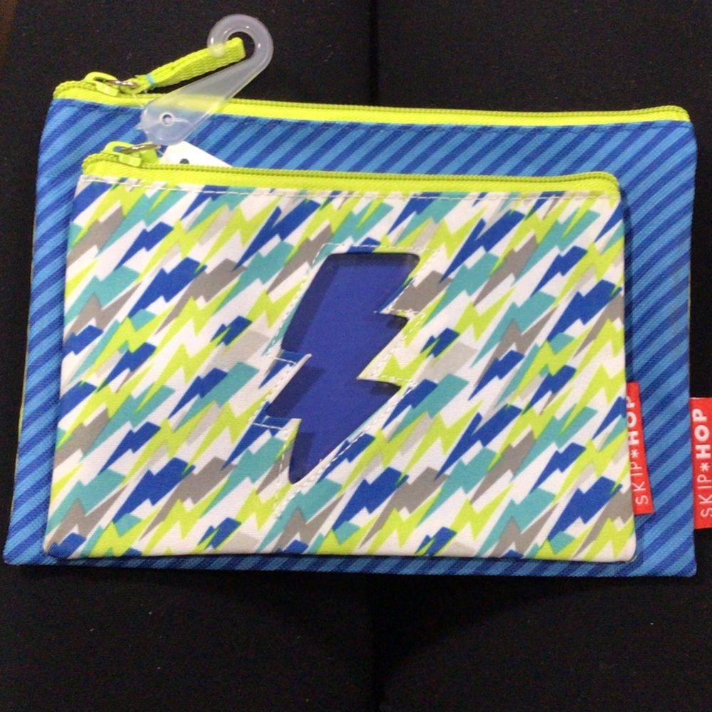 Skip Hop Forget Me Not Lightning Style cases